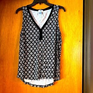 Old Navy Large tank top Black/White